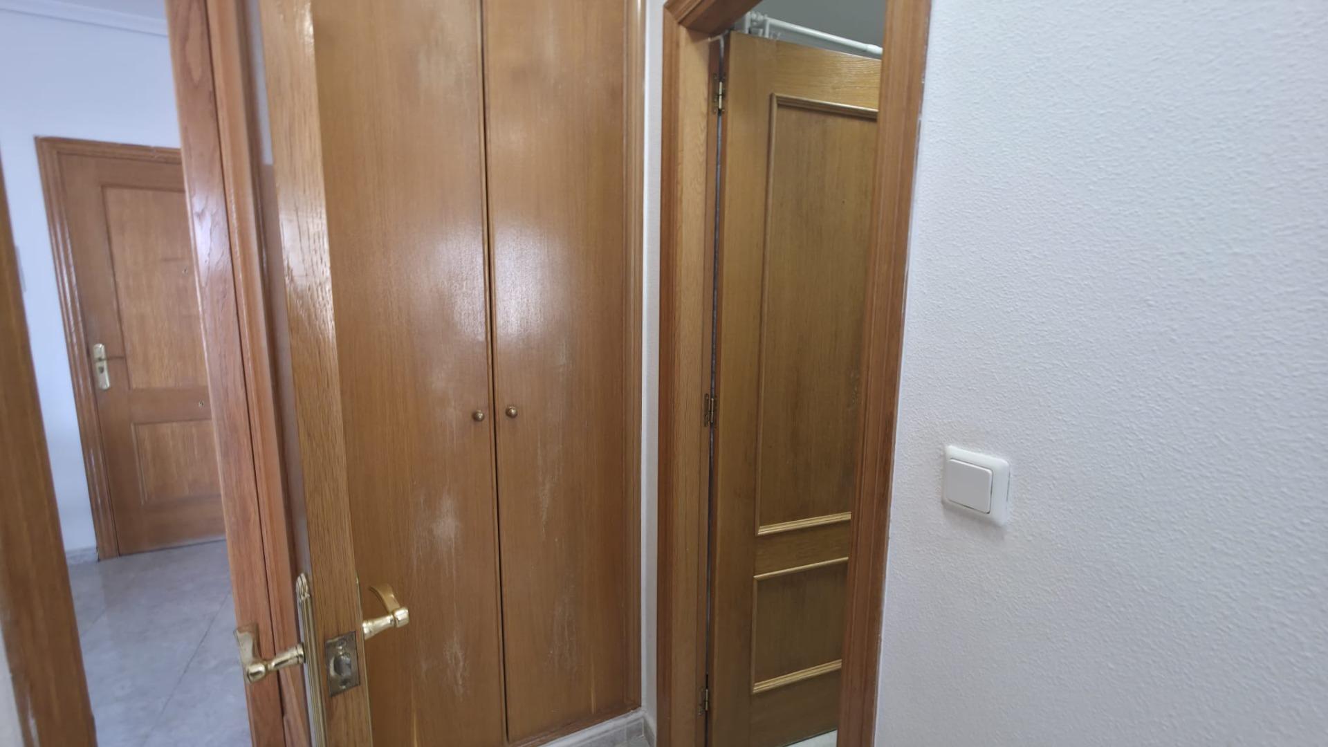 Apartamento en Torrevieja playa de Los Locos en Perfecto Est - foto 10