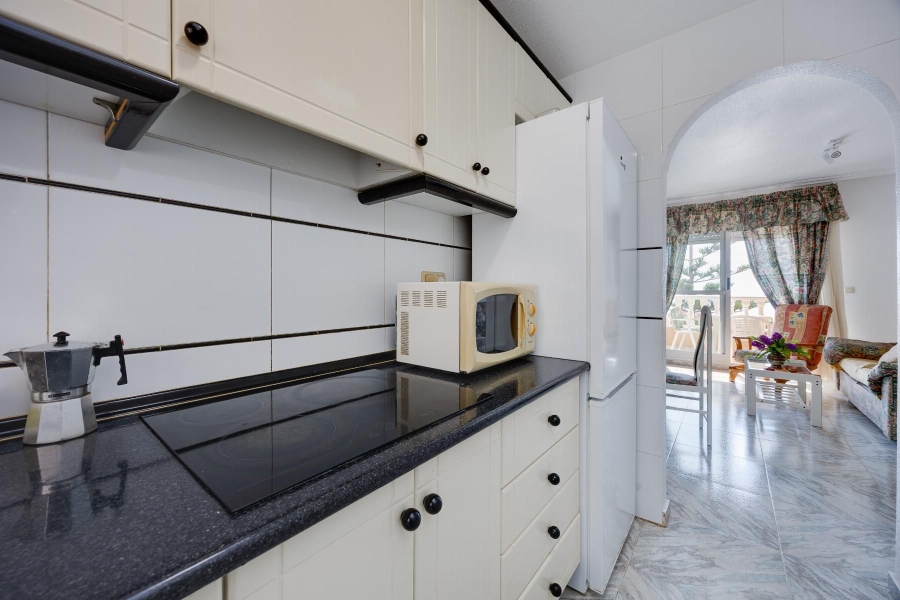 APARTAMENTO DE 2 DORMITORIOS 1 BAÑO EN TORREVIEJA ZONA LA MA - foto 14