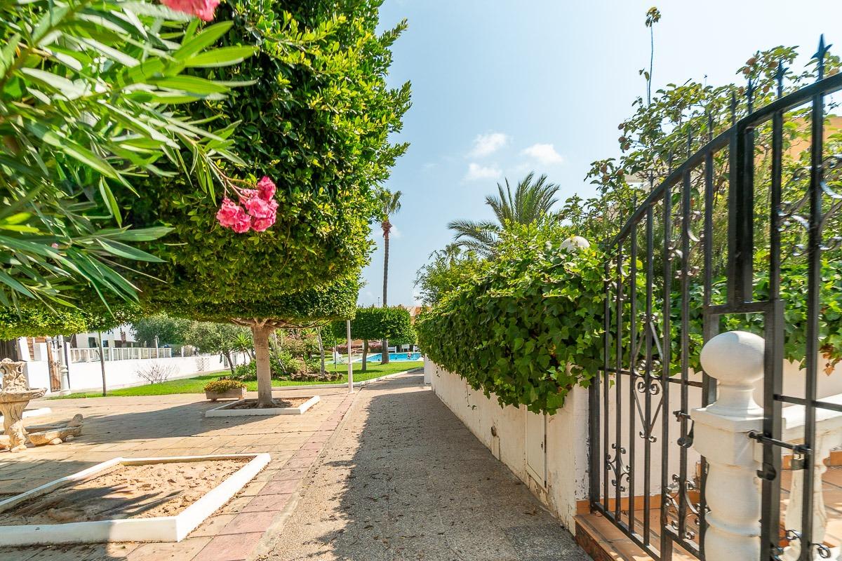 LUMINOSO ATICO DUPLEX CON SOLARIUM Y PARKING PRIVADO EN TORR - foto 13
