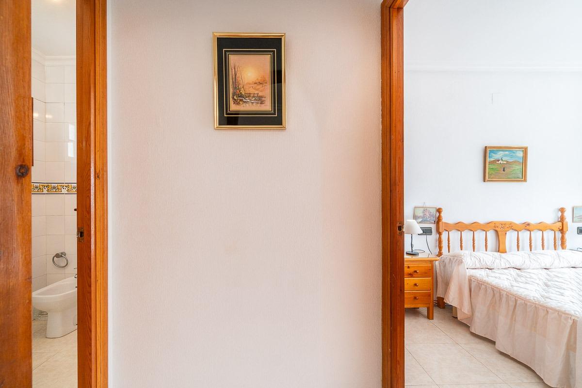 LUMINOSO ATICO DUPLEX CON SOLARIUM Y PARKING PRIVADO EN TORR - foto 16