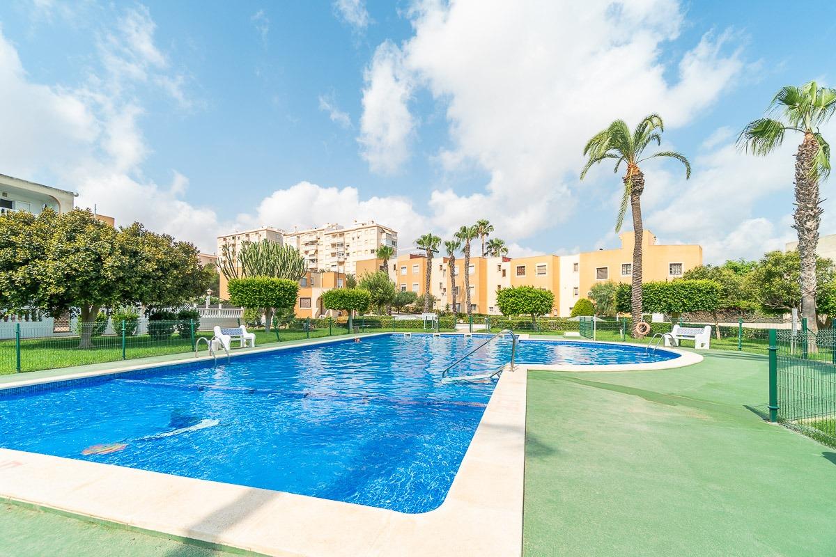 LUMINOSO ATICO DUPLEX CON SOLARIUM Y PARKING PRIVADO EN TORR - foto 17