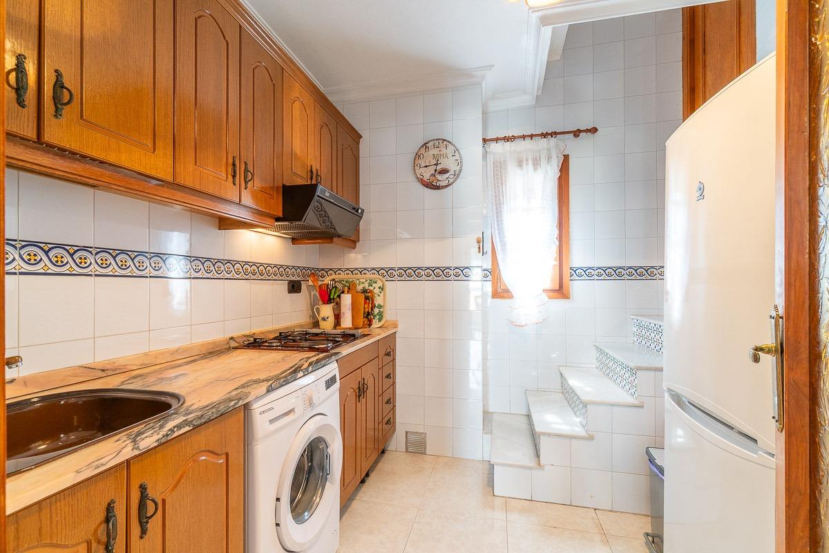 LUMINOSO ATICO DUPLEX CON SOLARIUM Y PARKING PRIVADO EN TORR - foto 30