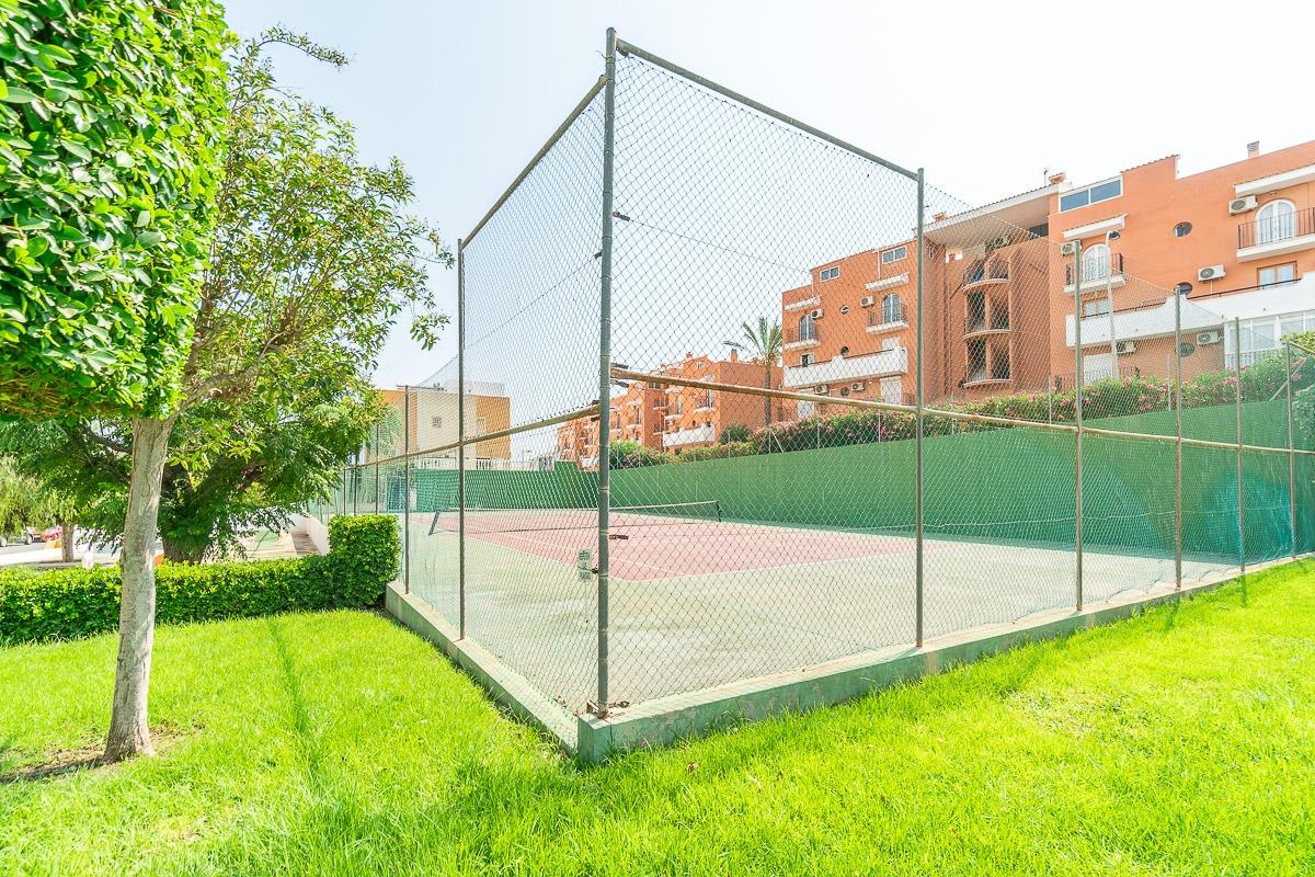 LUMINOSO ATICO DUPLEX CON SOLARIUM Y PARKING PRIVADO EN TORR - foto 8