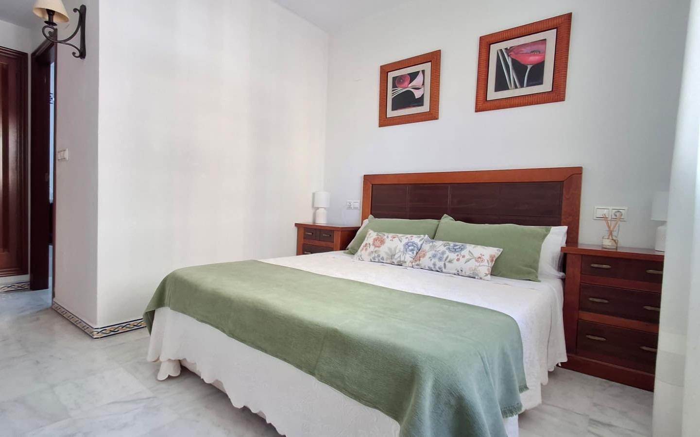 Apartamento en Torrevieja a solo 100 metros de la Playa de L - foto 15