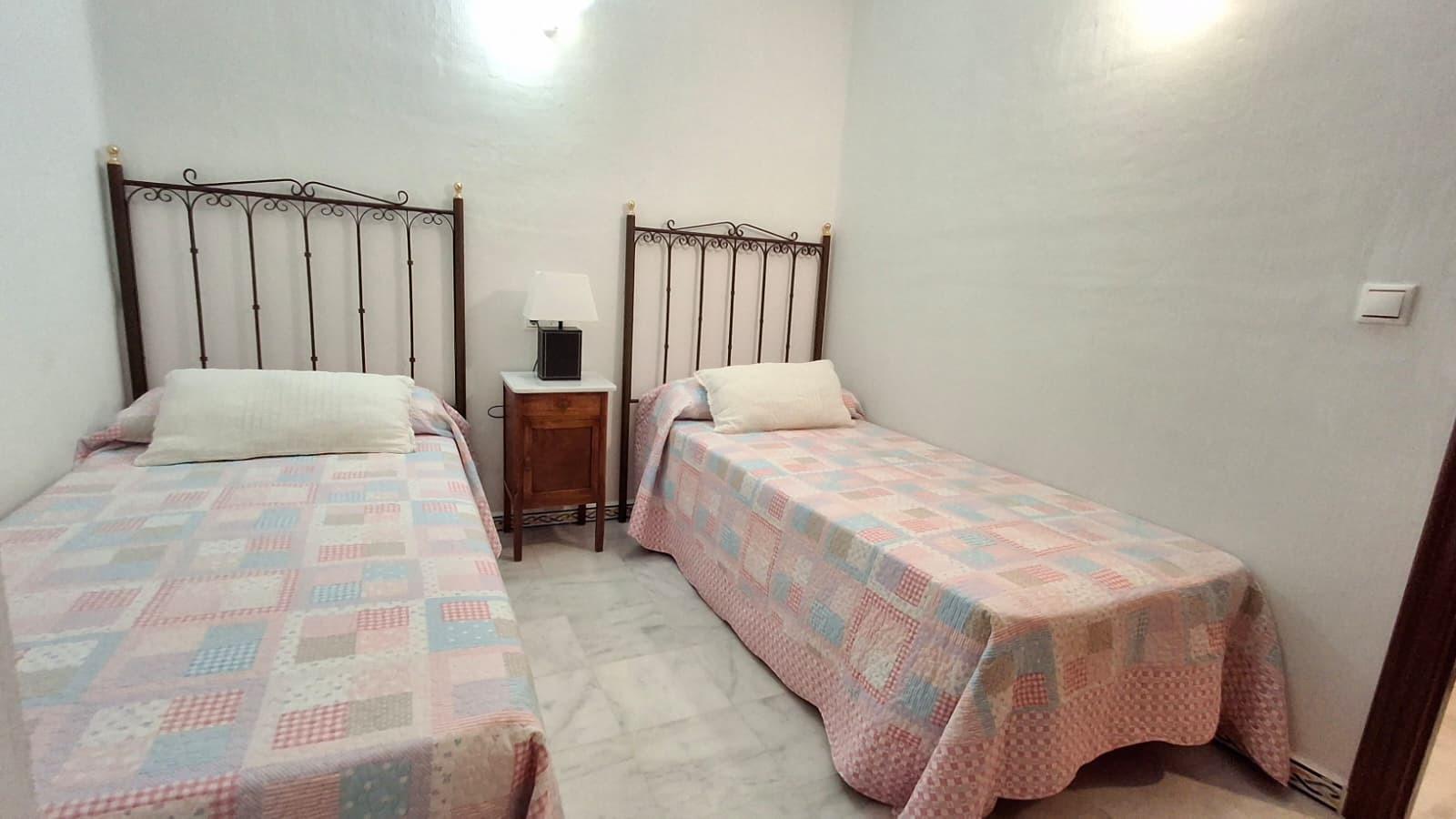 Apartamento en Torrevieja a solo 100 metros de la Playa de L - foto 19
