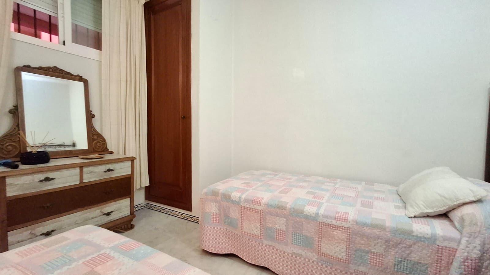 Apartamento en Torrevieja a solo 100 metros de la Playa de L - foto 20