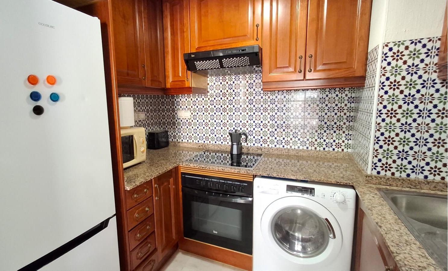 Apartamento en Torrevieja a solo 100 metros de la Playa de L - foto 25