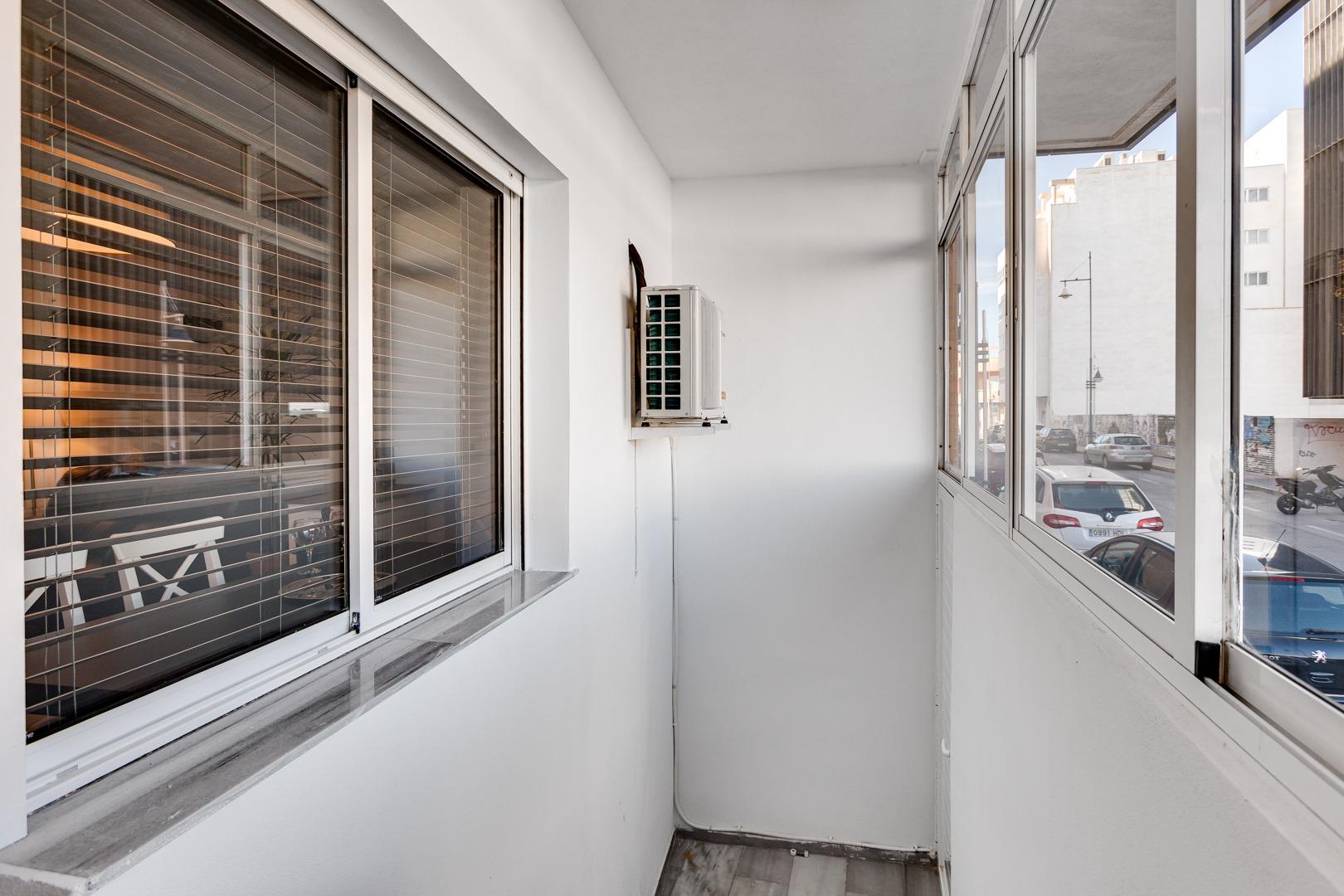 Apartamento de 3 dormitorios 2 baños, garaje, se alquila por - foto 19