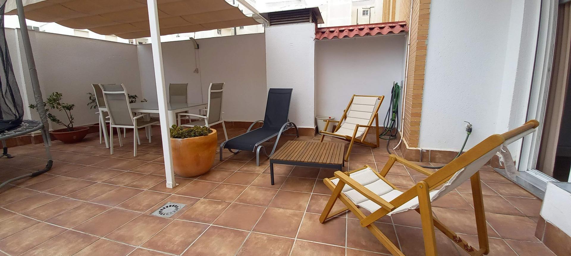 Apartamento de 3 dormitorios 2 baños, garaje, se alquila por - foto 48