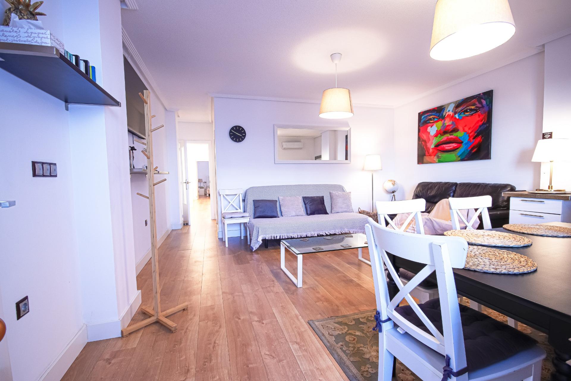 Apartamento de 3 dormitorios 2 baños, garaje, se alquila por - foto 9