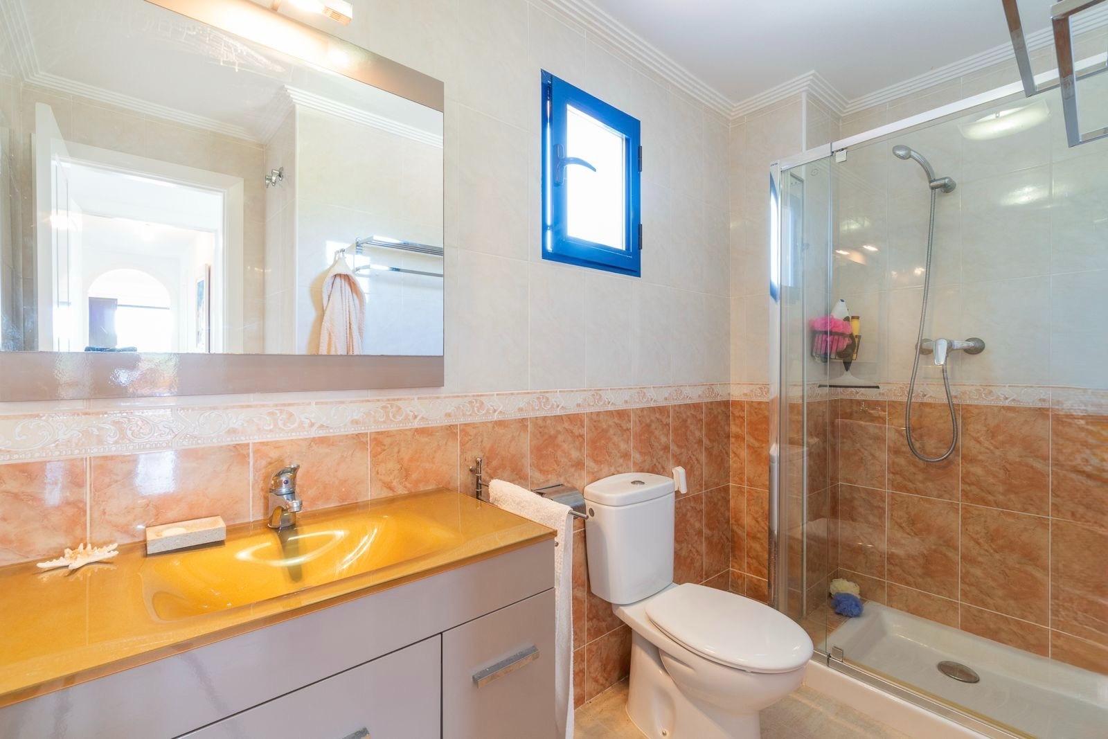 Apartamento con vistas al mar en Altos de Campoamor (Orihuel - foto 12