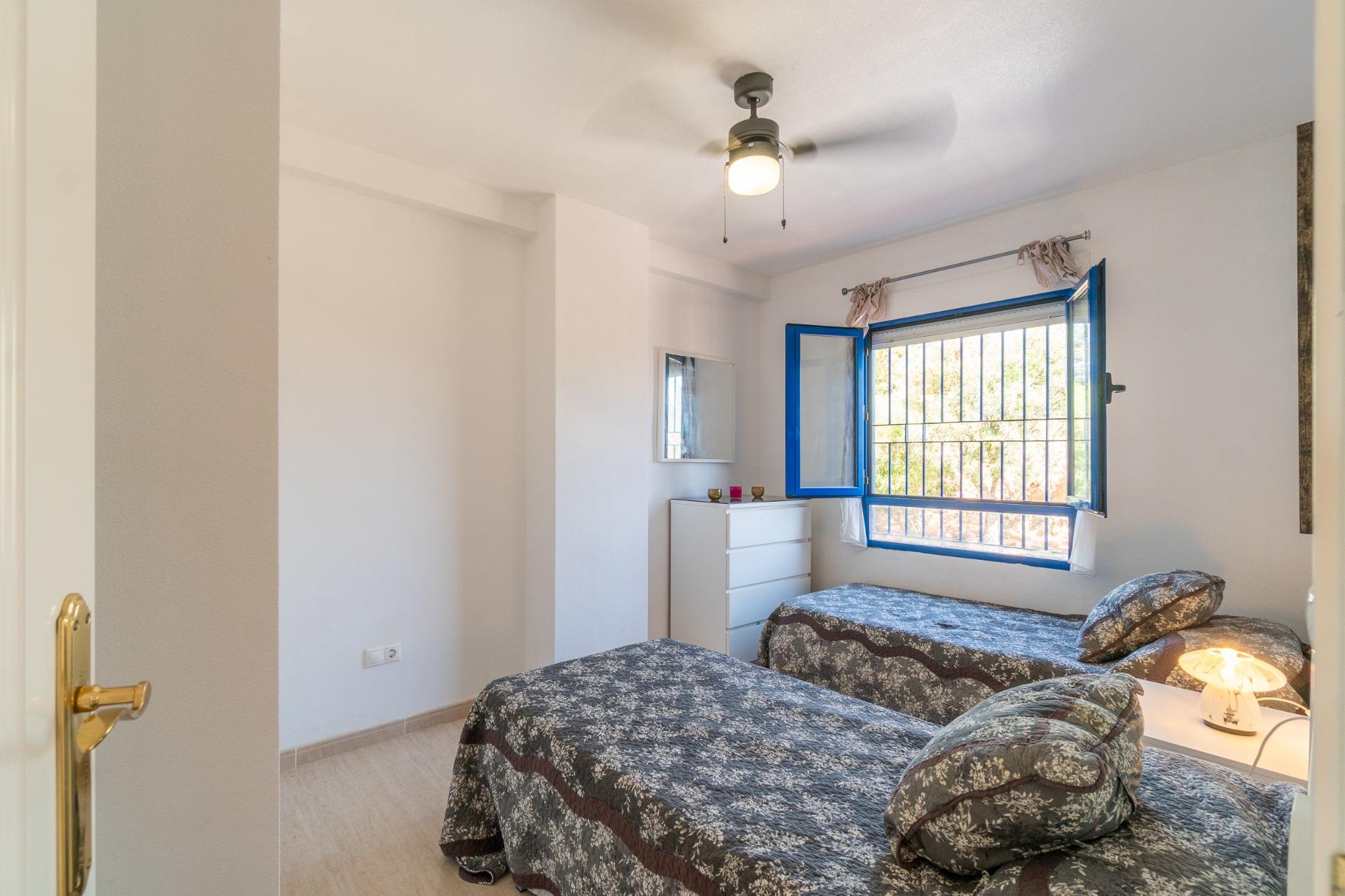 Apartamento con vistas al mar en Altos de Campoamor (Orihuel - foto 15