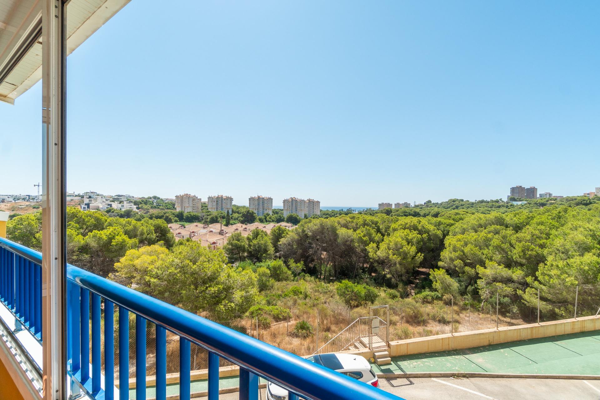 Apartamento con vistas al mar en Altos de Campoamor (Orihuel - foto 5