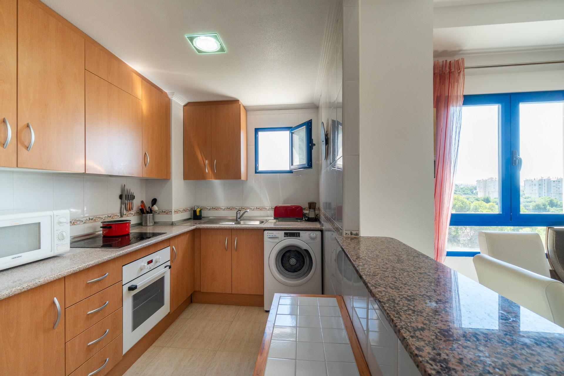 Apartamento con vistas al mar en Altos de Campoamor (Orihuel - foto 8