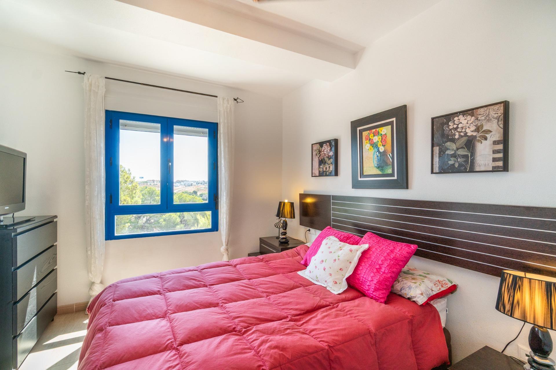 Apartamento con vistas al mar en Altos de Campoamor (Orihuel - foto 10
