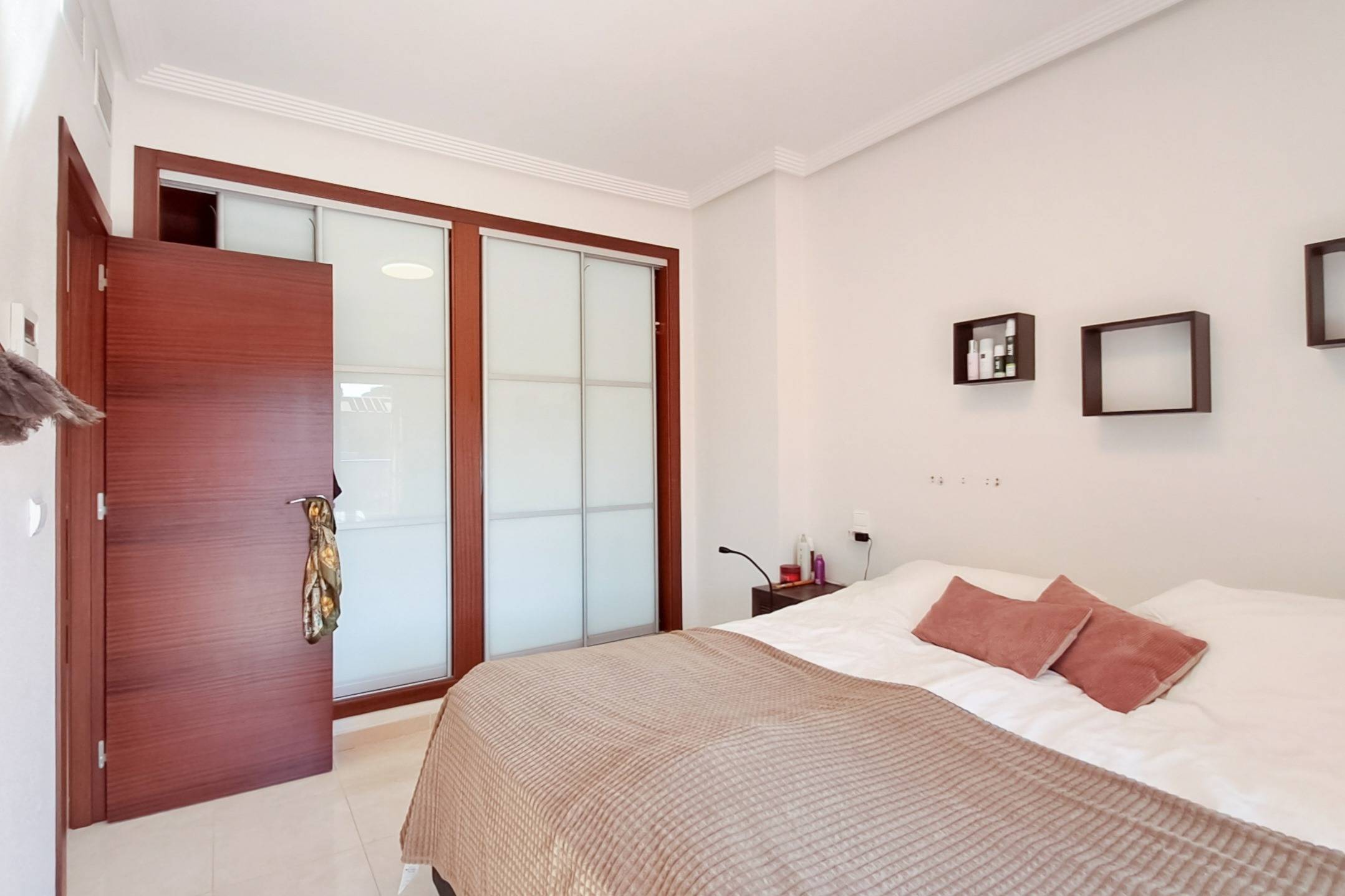 Apartamento de 2 dormitorios con solárium privado en Royal P - foto 11