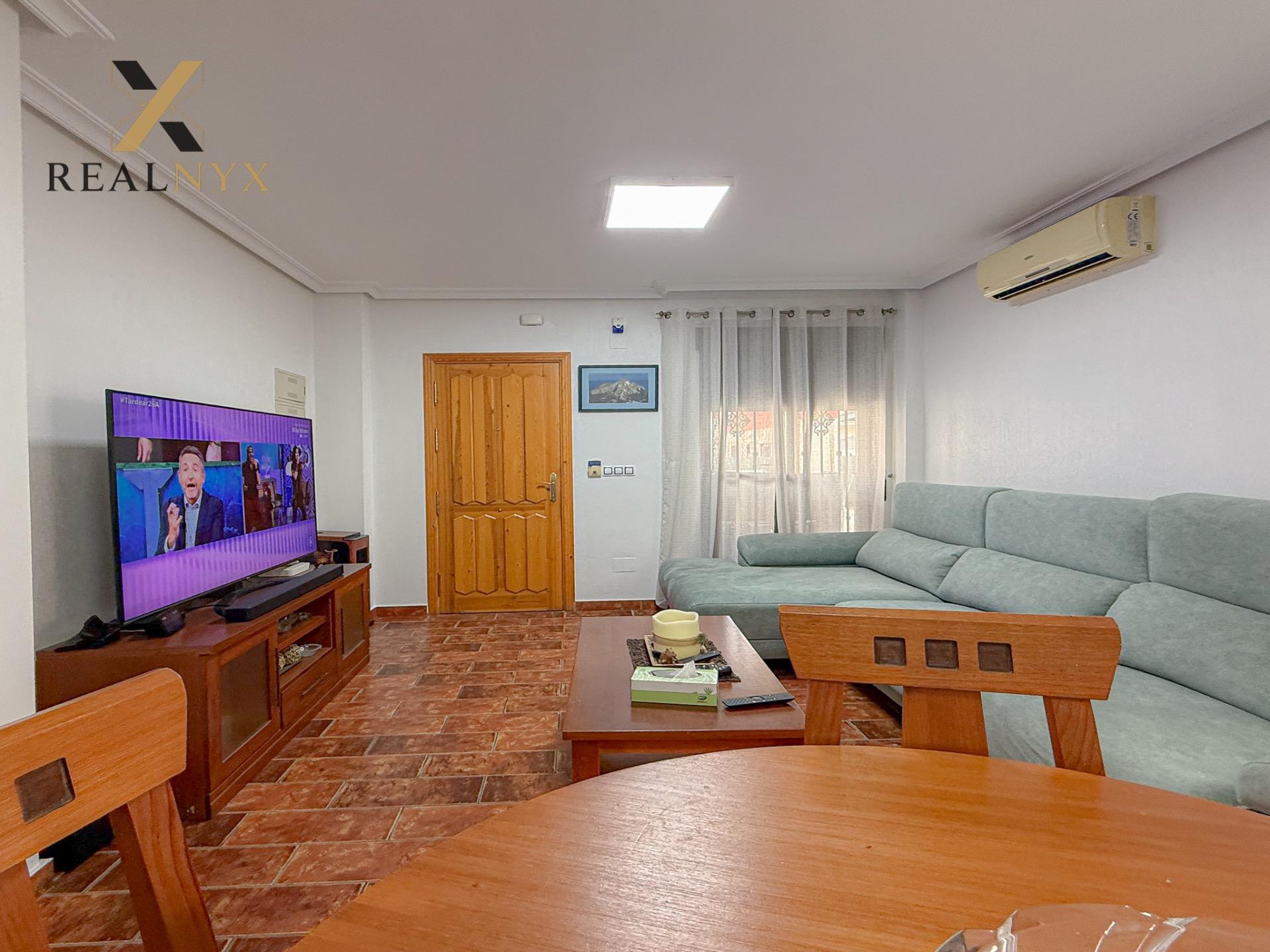 Aguas Nuevas! Espectacular chalet con gigantesco solarium y  - foto 20