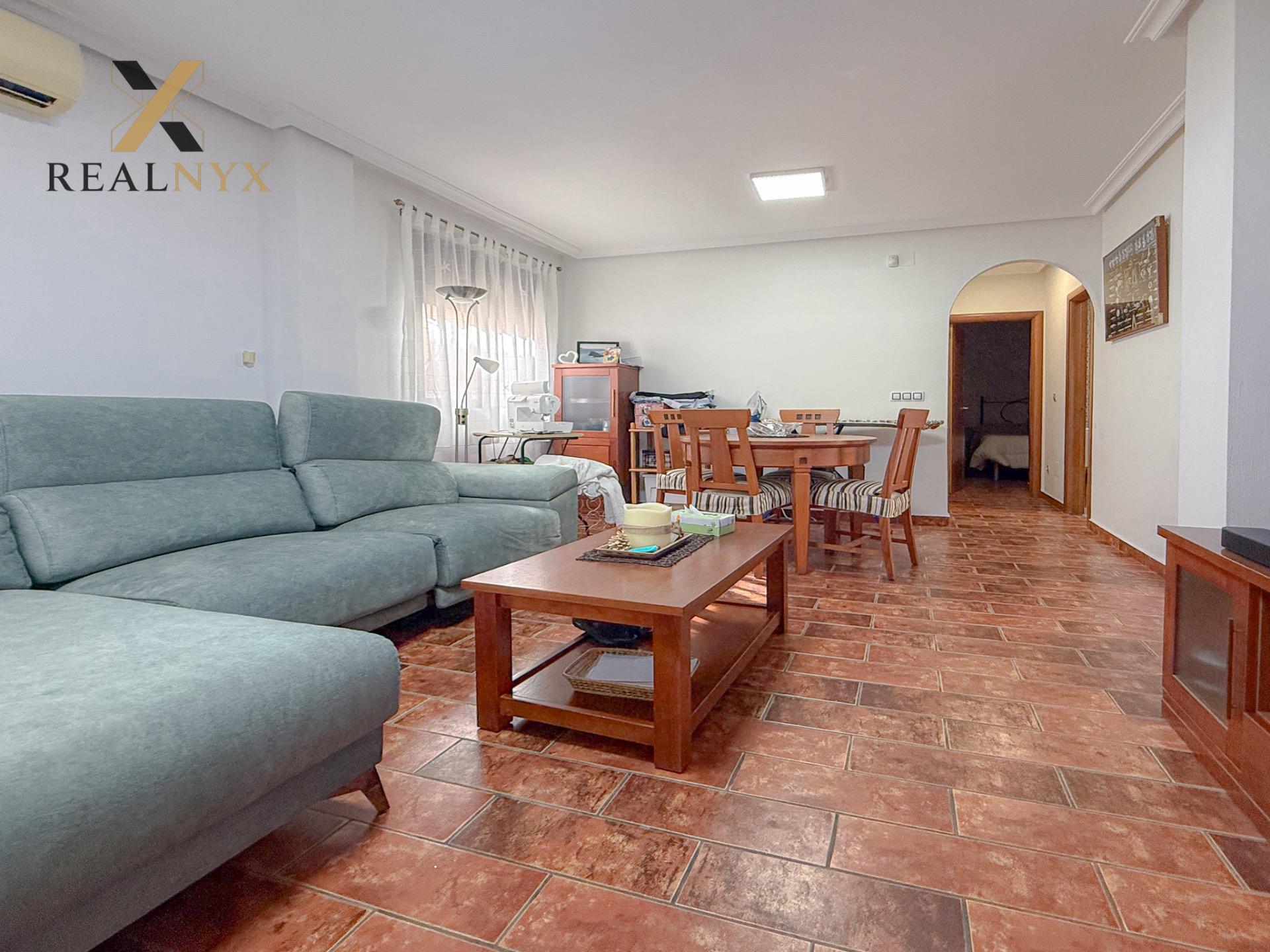 Aguas Nuevas! Espectacular chalet con gigantesco solarium y  - foto 21