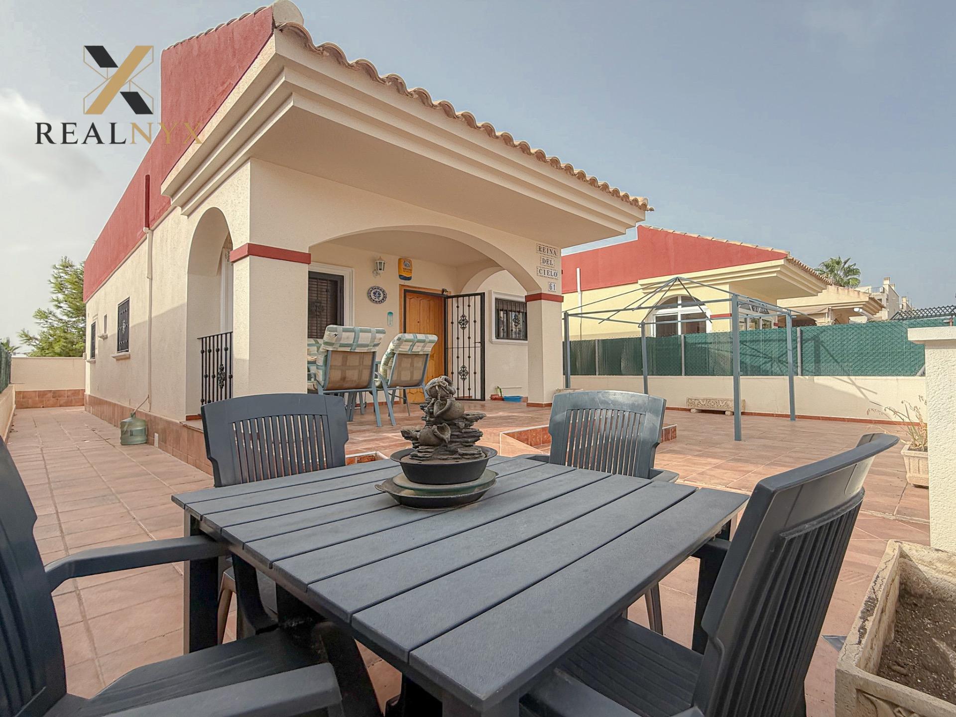 Aguas Nuevas! Espectacular chalet con gigantesco solarium y  - foto 38