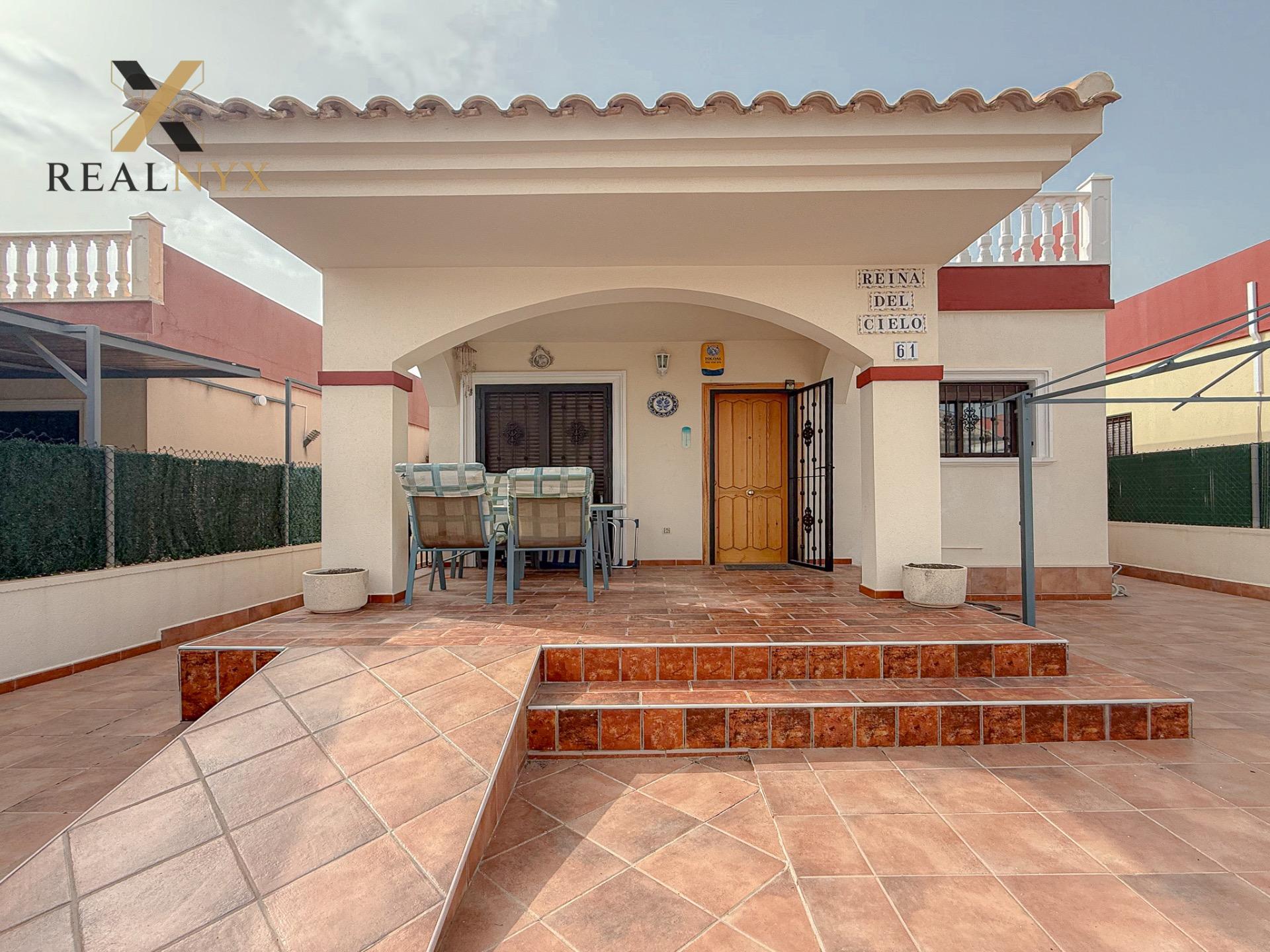 Aguas Nuevas! Espectacular chalet con gigantesco solarium y  - foto 40