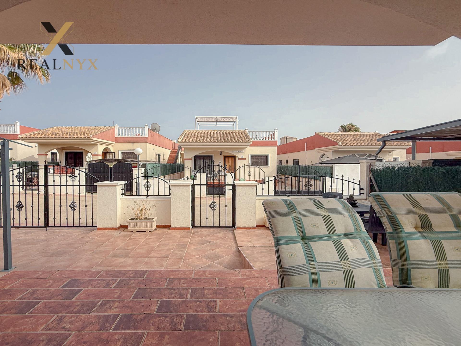 Aguas Nuevas! Espectacular chalet con gigantesco solarium y  - foto 41