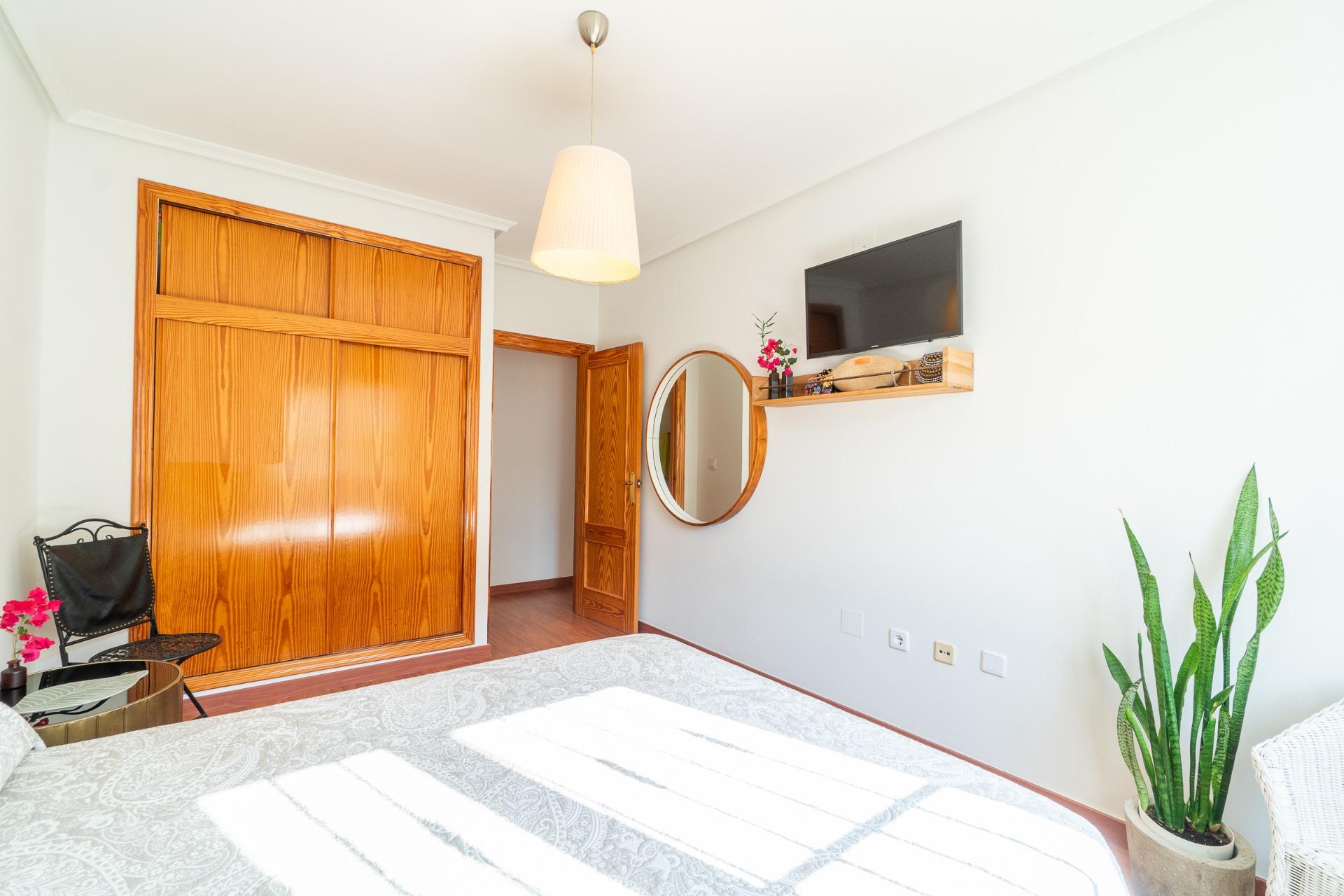 AMPLIO APARTAMENTO PLANTA BAJA DE 107 m2 JUNTO A PISCINA EN  - foto 27