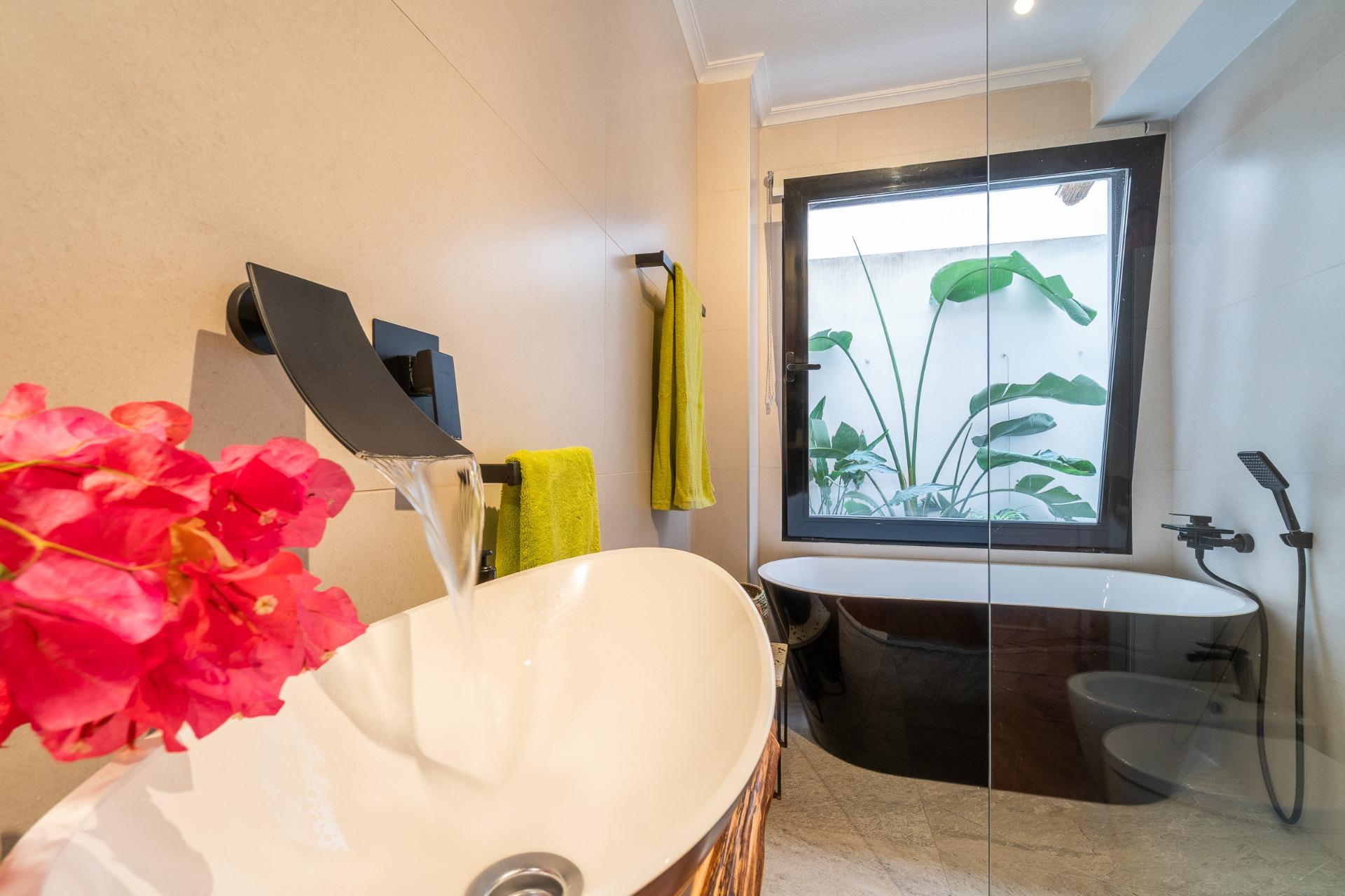 AMPLIO APARTAMENTO PLANTA BAJA DE 107 m2 JUNTO A PISCINA EN  - foto 32