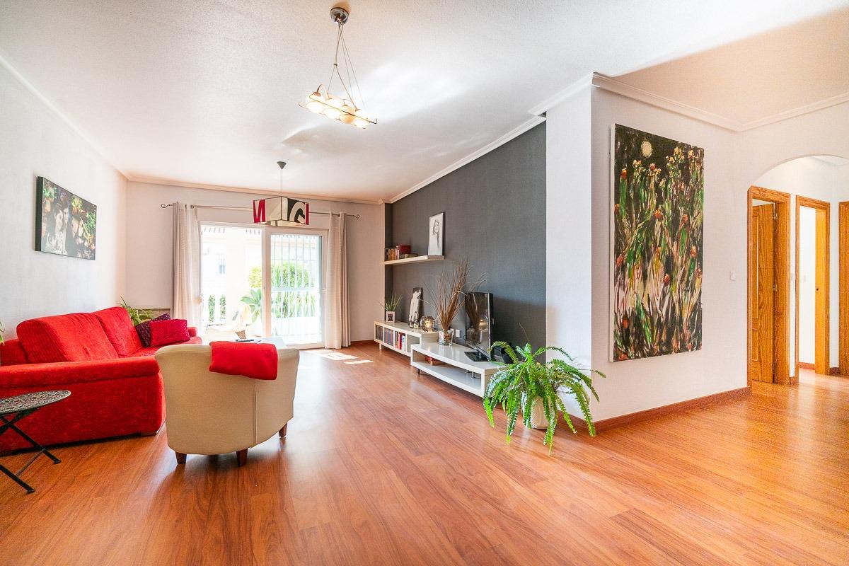 AMPLIO APARTAMENTO PLANTA BAJA DE 107 m2 JUNTO A PISCINA EN  - foto 45