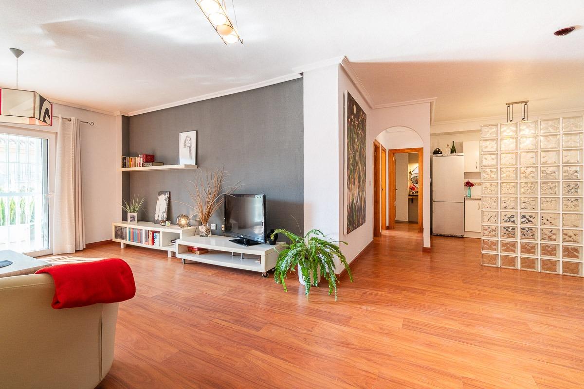 AMPLIO APARTAMENTO PLANTA BAJA DE 107 m2 JUNTO A PISCINA EN  - foto 47