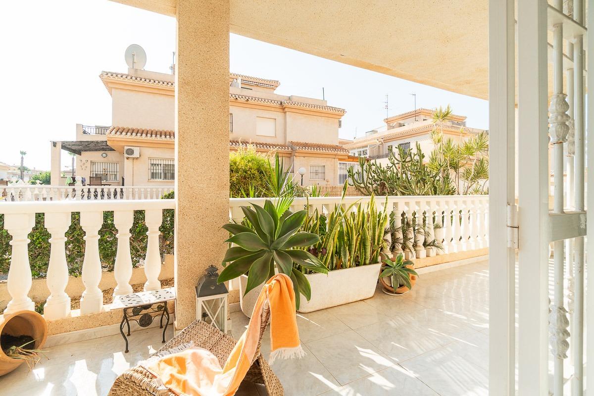 AMPLIO APARTAMENTO PLANTA BAJA DE 107 m2 JUNTO A PISCINA EN  - foto 48