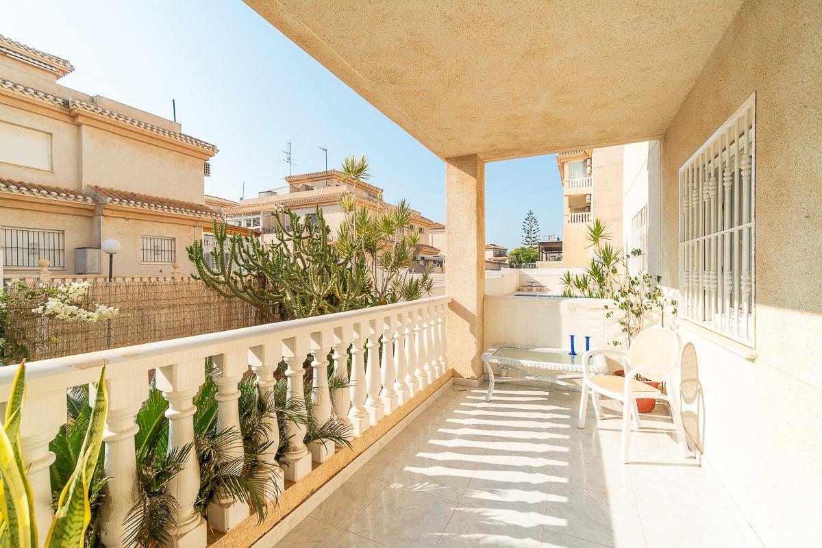AMPLIO APARTAMENTO PLANTA BAJA DE 107 m2 JUNTO A PISCINA EN  - foto 49
