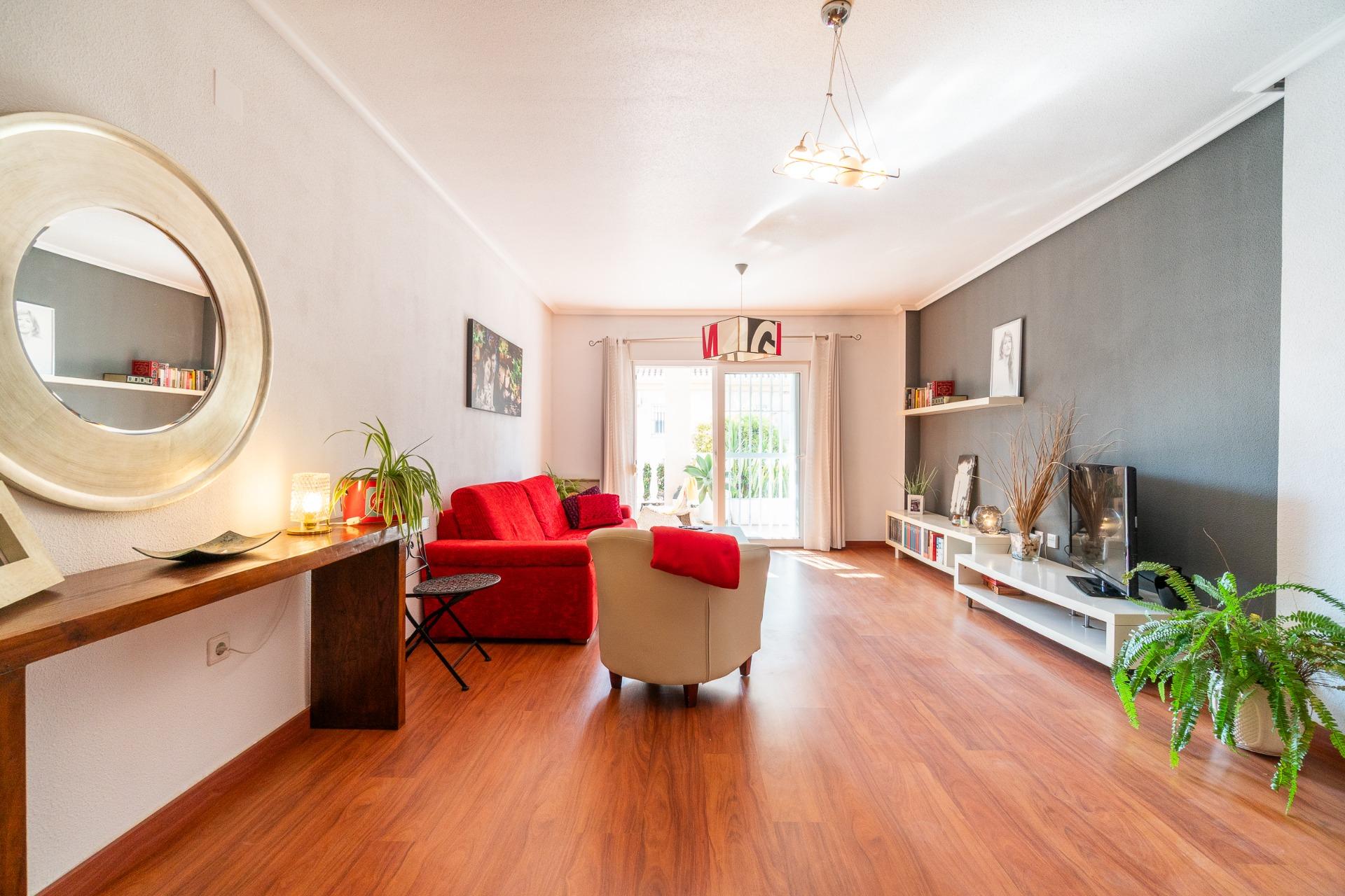 AMPLIO APARTAMENTO PLANTA BAJA DE 107 m2 JUNTO A PISCINA EN  - foto 7