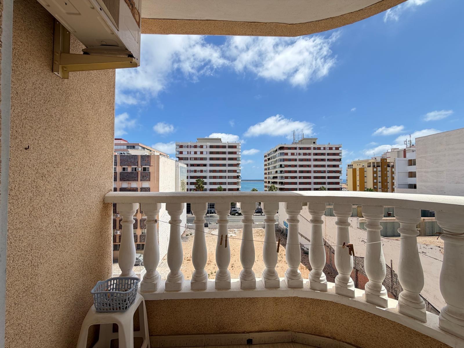 APARTAMENTO EN ACEQUION CON VISTAS AL MAR Y A 100 METROS DE  - foto 15