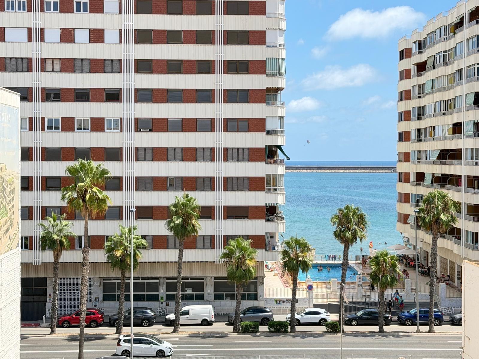 APARTAMENTO EN ACEQUION CON VISTAS AL MAR Y A 100 METROS DE  - foto 19