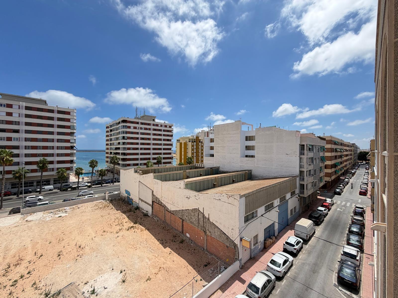 APARTAMENTO EN ACEQUION CON VISTAS AL MAR Y A 100 METROS DE  - foto 20
