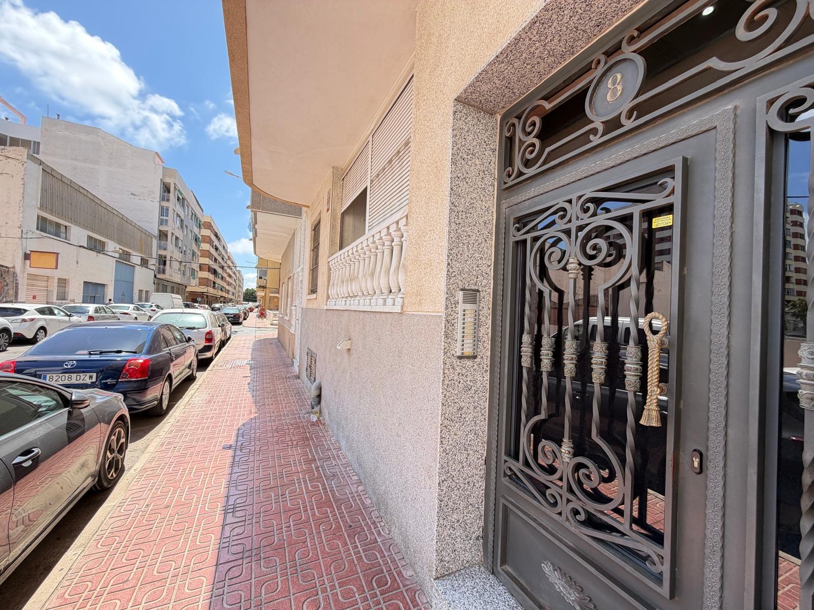 APARTAMENTO EN ACEQUION CON VISTAS AL MAR Y A 100 METROS DE  - foto 45