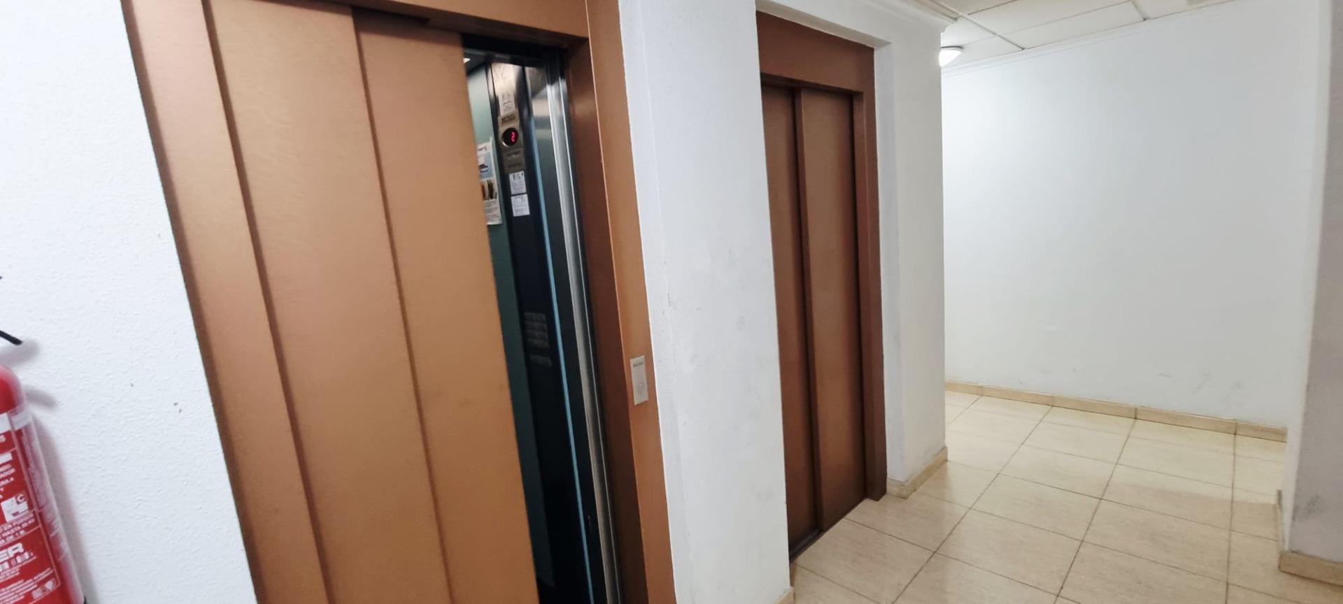 se vende un piso de 2 dormitorios en comunidad con piscina e - foto 3