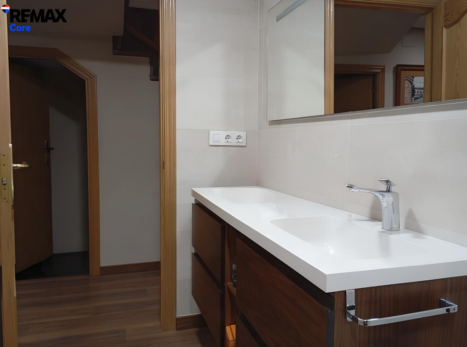 Tu nuevo hogar te espera en la prestigiosa Urbanización Malt - foto 36