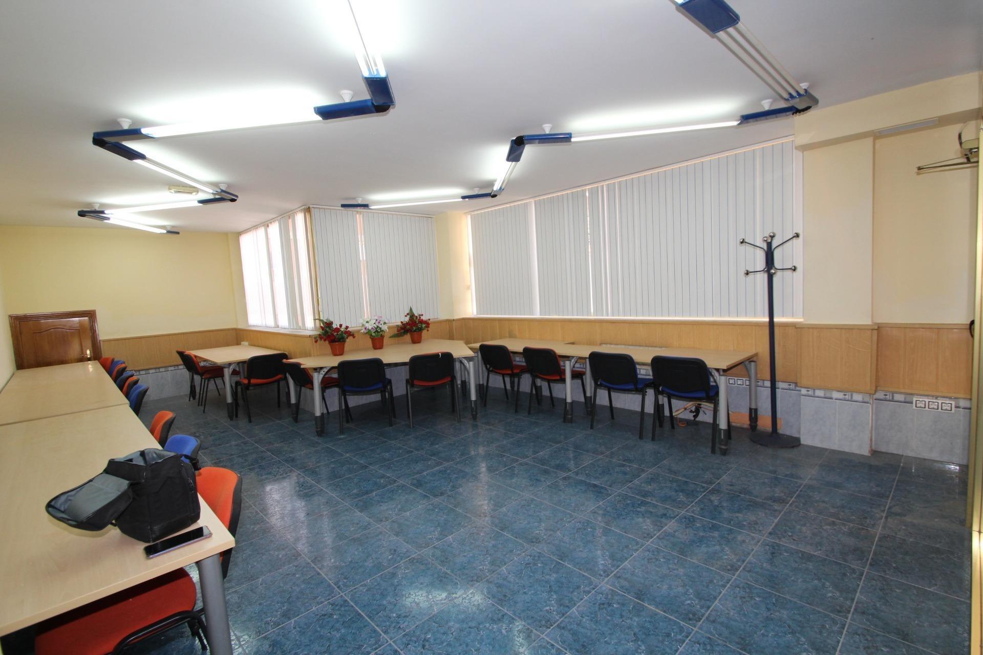 Se vende magnifico local en Las Gabias - foto 2