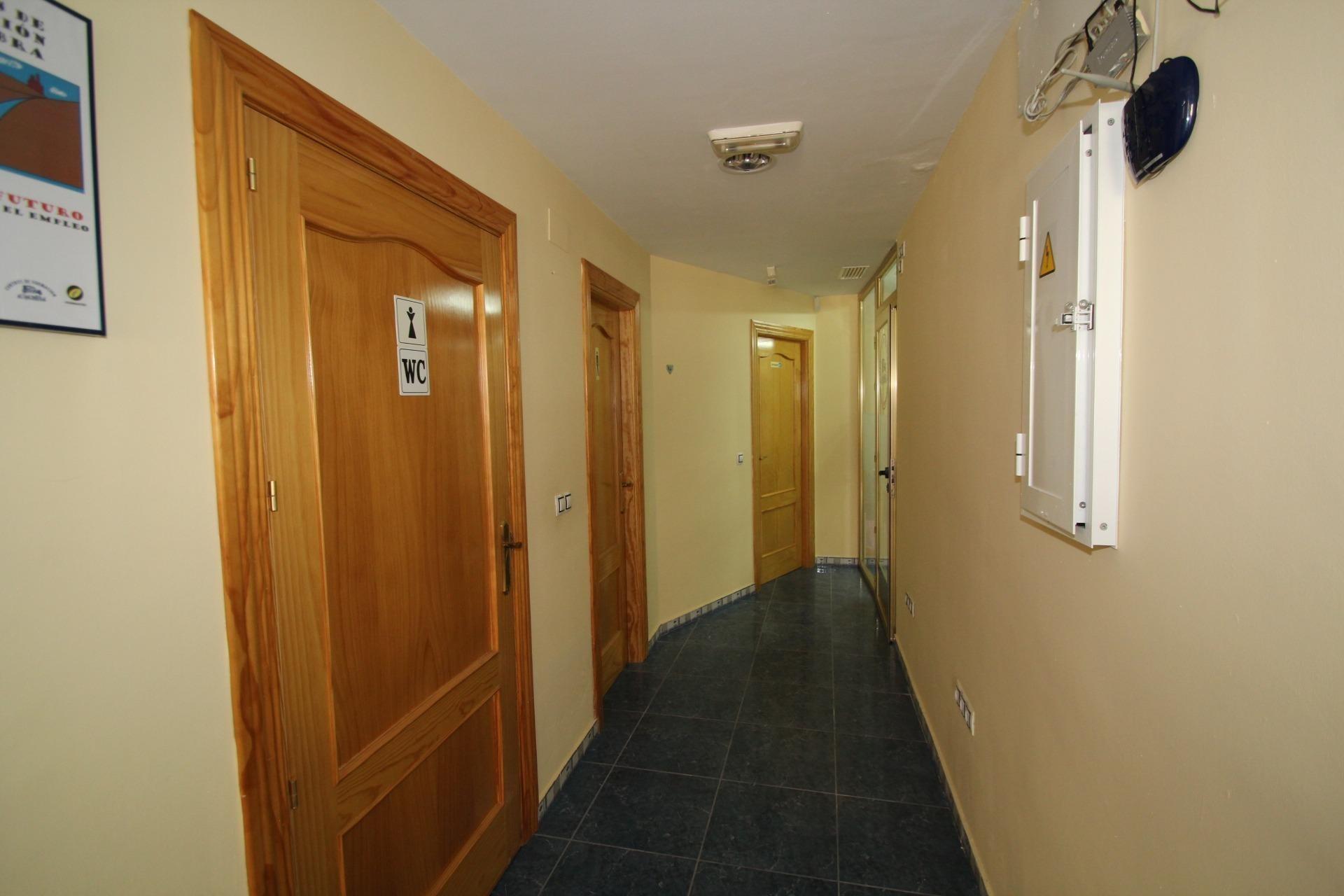 Se vende magnifico local en Las Gabias - foto 5