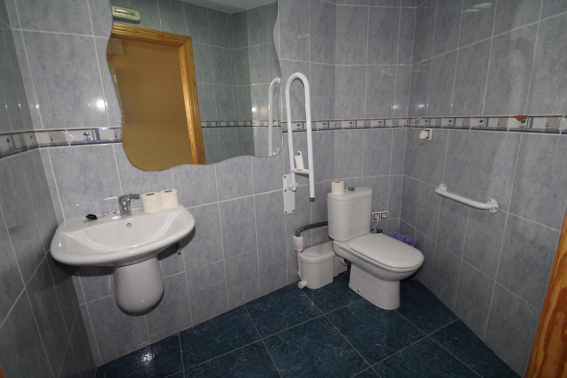 Se vende magnifico local en Las Gabias - foto 6