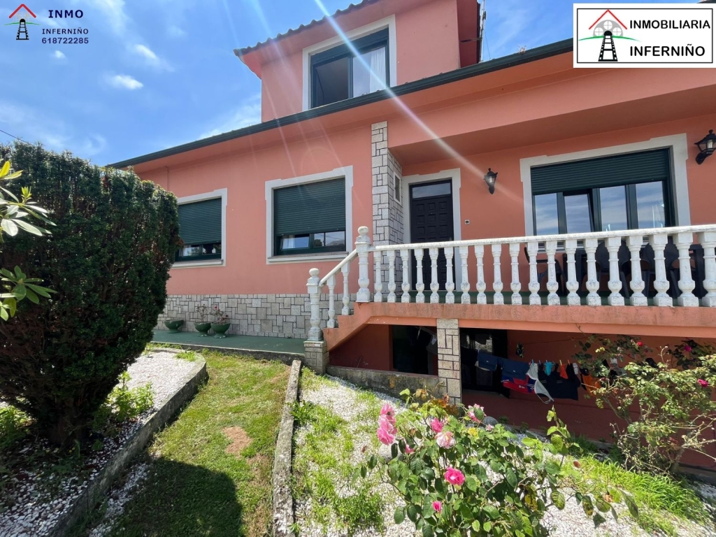 Casa-Chalet en Venta en Meiras La Coruña Ref: 438239