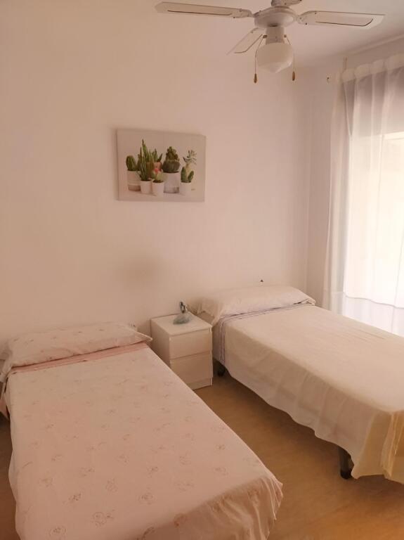 En venta, apartamento de 2 habitaciones con amplia terraza e - foto 12
