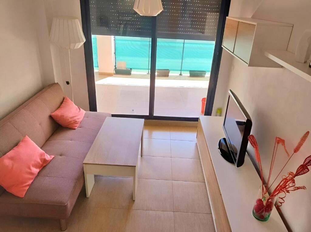 En venta, apartamento de 2 habitaciones con amplia terraza e - foto 4