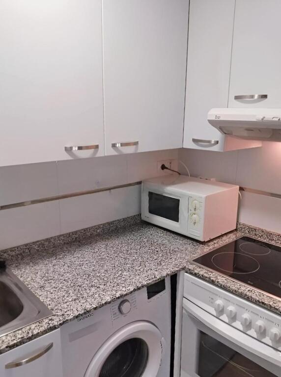 En venta, apartamento de 2 habitaciones con amplia terraza e - foto 6