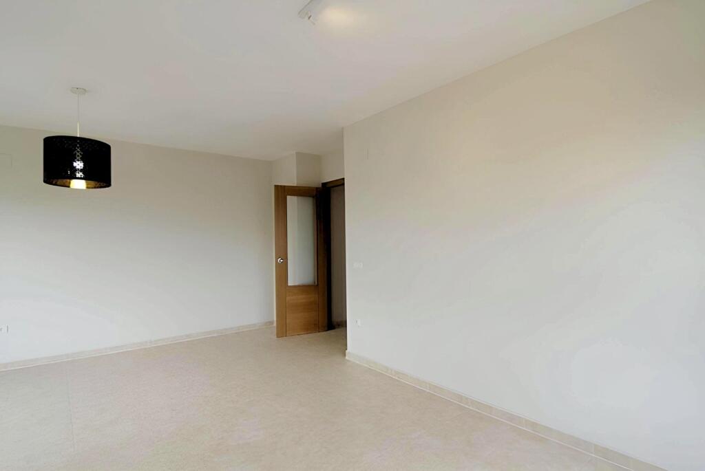 En venta vivienda a estrenar en Núles, 2 dormitorios, 2 baño - foto 6