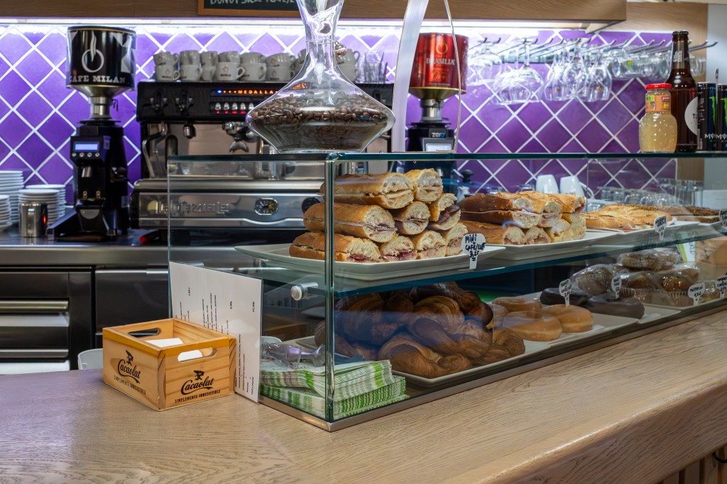 Local comercial en Traspaso en Badalona Barcelona PEP VENTUR - foto 4