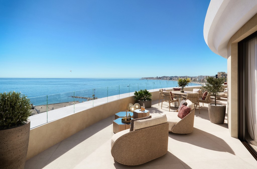 Ático de Obra Nueva en Venta en Fuengirola Málaga - foto 2