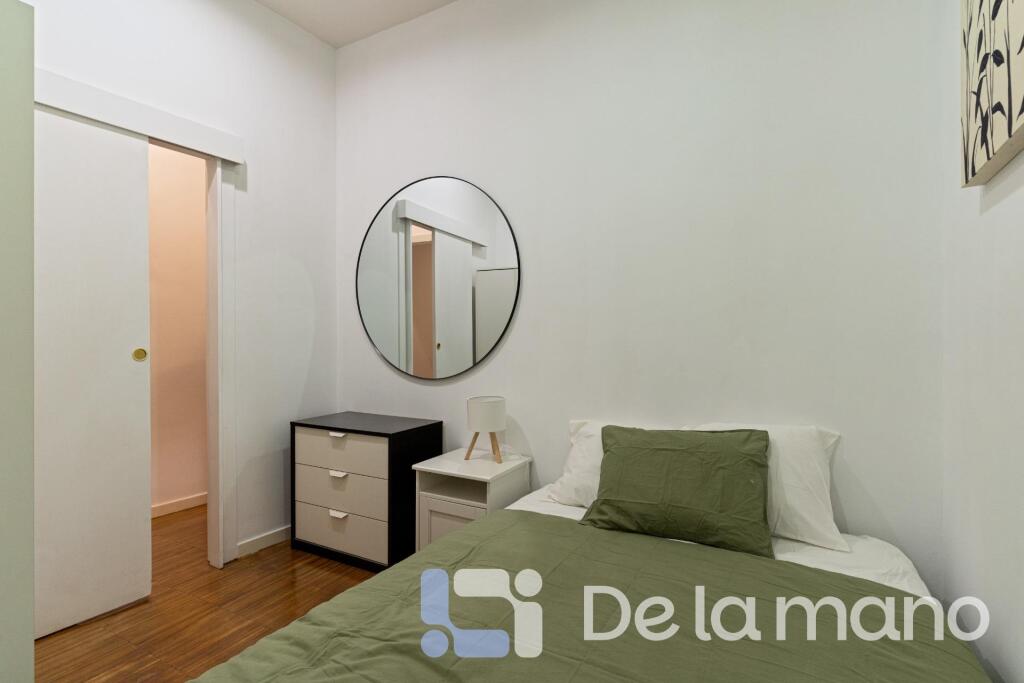 PISO REFORMADO, AMUEBLADO Y CON BALCÓN PRIVADO. - foto 13