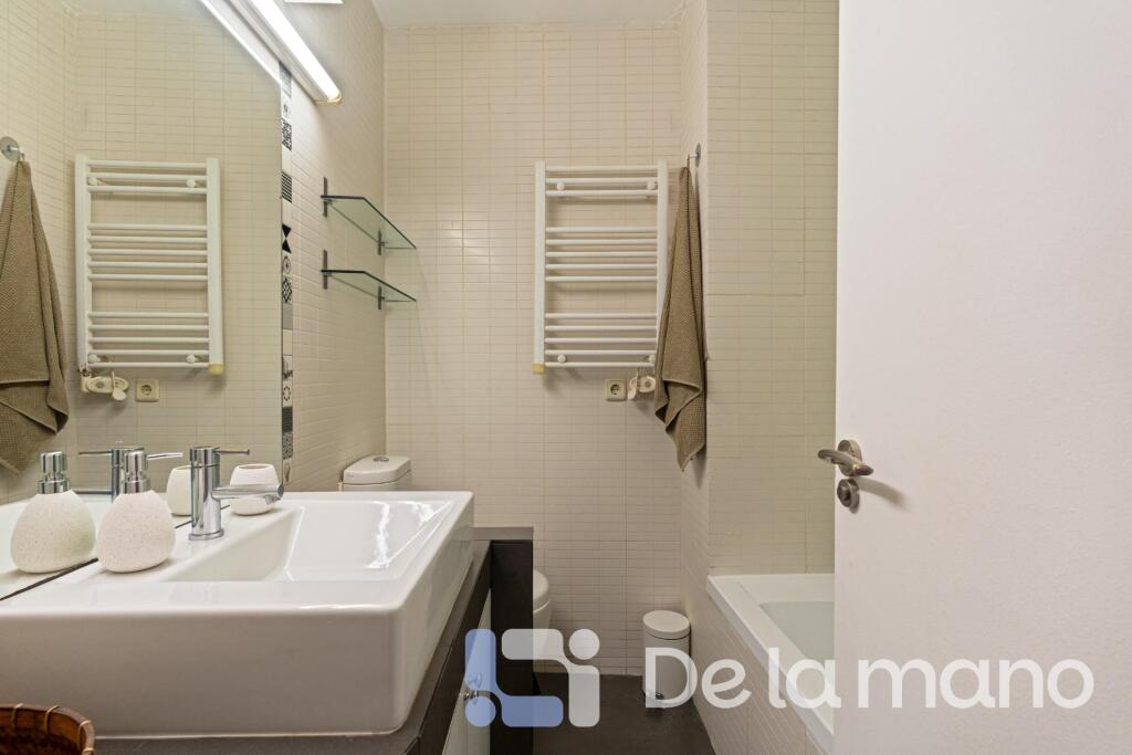 PISO REFORMADO, AMUEBLADO Y CON BALCÓN PRIVADO. - foto 9